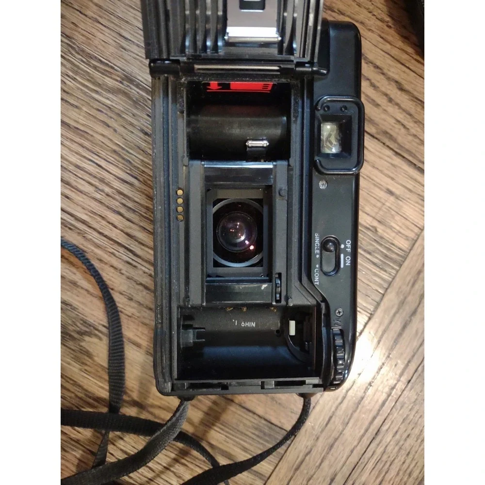 Olympus Quick Shooter Zoom 35mm Film Camera 35-70mm Lens + Case Battery...